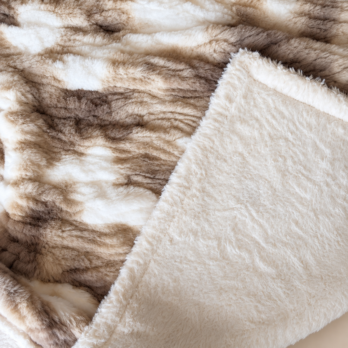 Alpine Lynx Feather-Soft Faux Fur Blanket