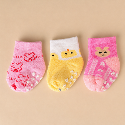 Carter’s Baby Socks – Pack of 3 | 0–6 Months